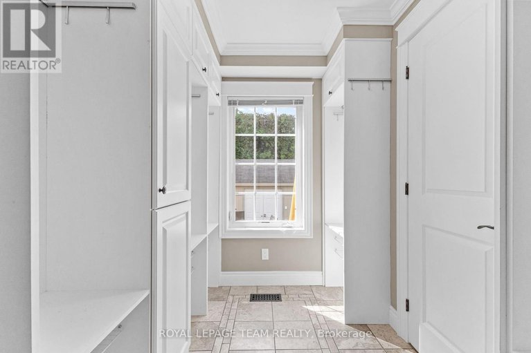 28884510/524-broadview-avenue/mckellarhighland/ottawa/ontario/K2A2L4_14