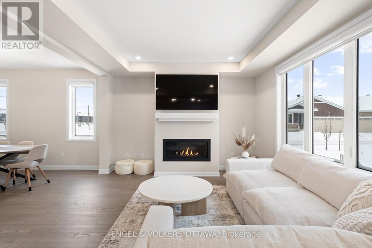 28163519/2053-wanderer-avenue/mahogany-community/ottawa/ontario/K4M0X1_8