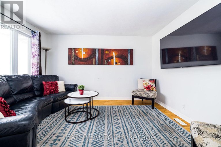 29436487/1052-notre-dame-street/embrun/russell/ontario/K0A1W1_6