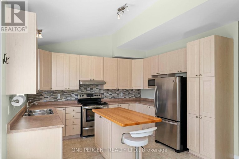 29586149/2113-hallendale-street/springridgeeast-village/ottawa/ontario/K4A4S1_13