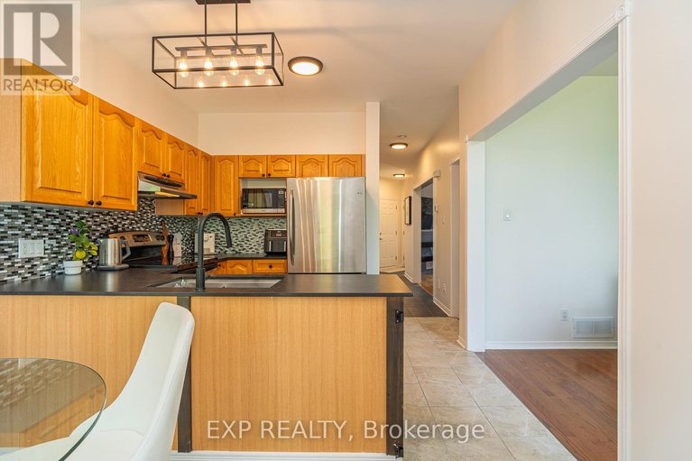 28394255/1091-rocky-harbour-crescent/riverside-southgloucester-glen/ottawa/ontario/K1V1V4_15