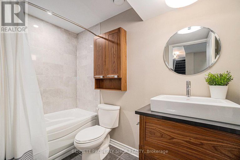 29034502/1870-maple-grove-road/stittsville-north/ottawa/ontario/K2S0W3_23