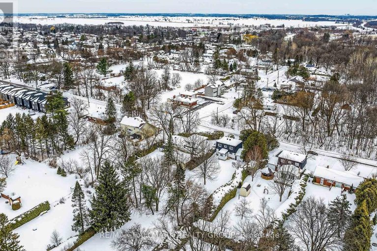 29455342/27-king-street/richmond/ottawa/ontario/K0A2Z0_43