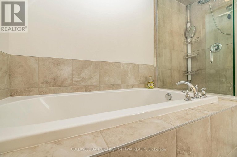 28250374/170-flowing-creek-circle/emerald-meadowstrailwest/ottawa/ontario/K2M0K2_23