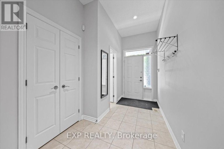 28513335/264-bradwell-way/blossom-parkkemp-parkfindlay-creek/ottawa/ontario/K1T4J2_3