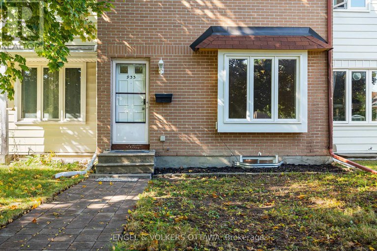 28917189/933-greenbriar-avenue/carleton-heights/ottawa/ontario/K2C0J8_5