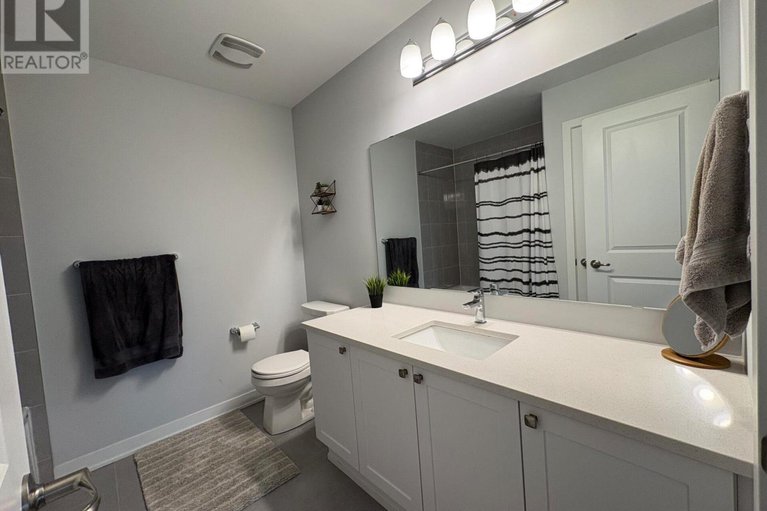 29263044/617-quilter-row/goulbourn-twp-from-franktown-rdsouth-to-rideau/ottawa/ontario/K0A2Z0_16