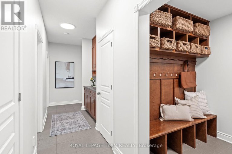 28608348/387-ridgeside-farm-drive/kanata-north-west/ottawa/ontario/K2W1H3_27