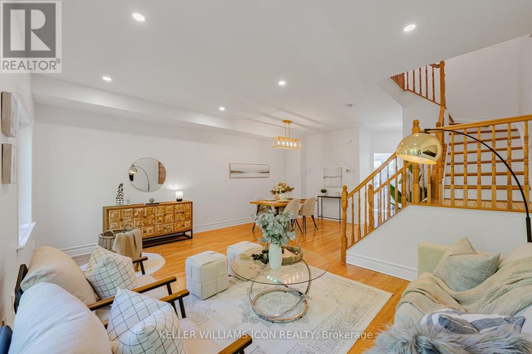 28382446/1309-meadowlands-drive-e/city-viewskylinefisher-heightsparkwood-hills/ottawa/ontario/K2E7B3_13