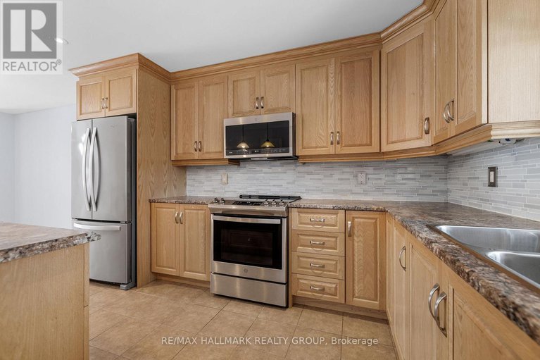27816105/75-settlement-lane/russell/ontario/K4R0A4_14