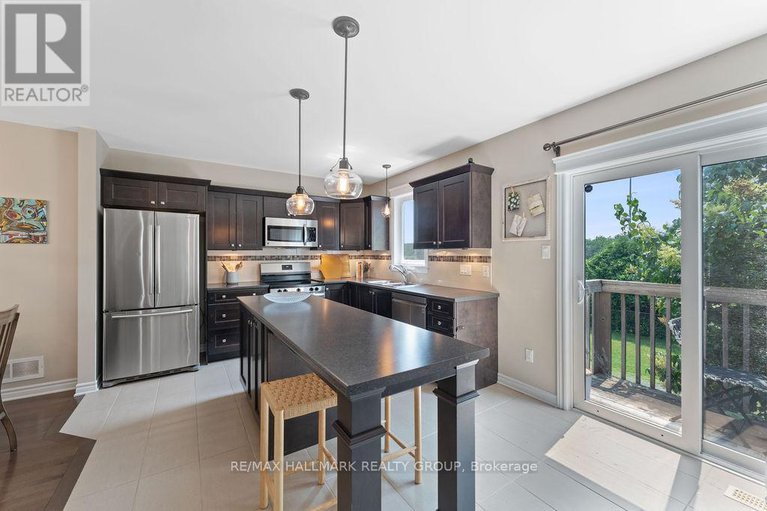 28558567/116-brilia-private/beacon-hill-south/ottawa/ontario/K1J0B7_6