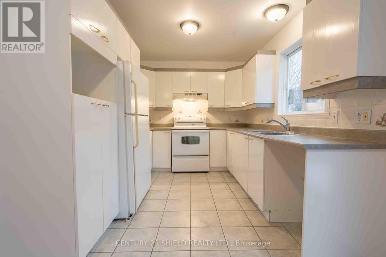 29049744/21255-mcnaughton-court-e/south-glengarry-lancaster-twp/south-glengarry/ontario/K0C1E0_11