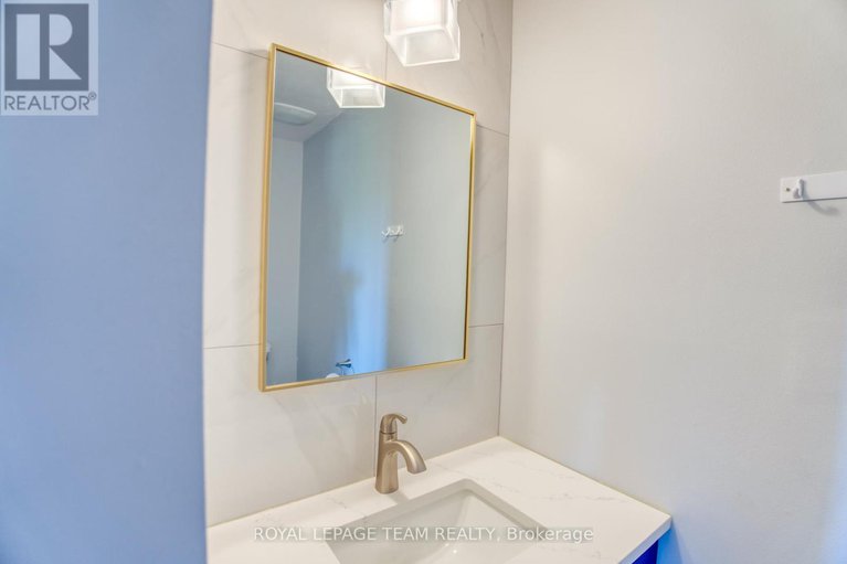 28311456/23-tulane-crescent/on-the-green/ottawa/ontario/K2J2G2_13