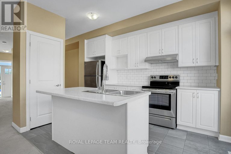 29166352/545-decoeur-drive/avalon-west/ottawa/ontario/K4A5G7_15