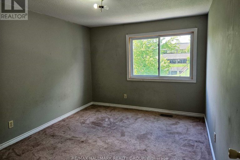 28375991/6-2669-southvale-crescent/sheffield-glenindustrial-park/ottawa/ontario/K1B4V2_18