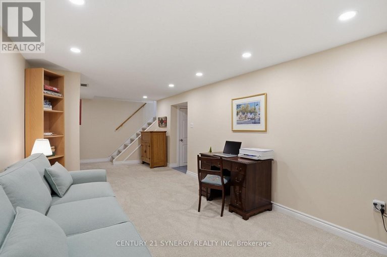 29577720/1298-woodside-drive/copeland-park/ottawa/ontario/K2C2G9_26