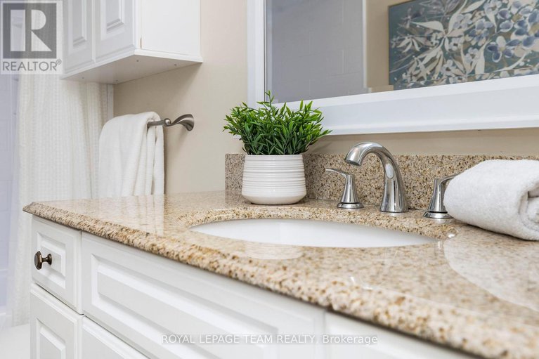 29145147/125-david-drive/meadowlandsst-claire-gardens/ottawa/ontario/K2G2N6_31