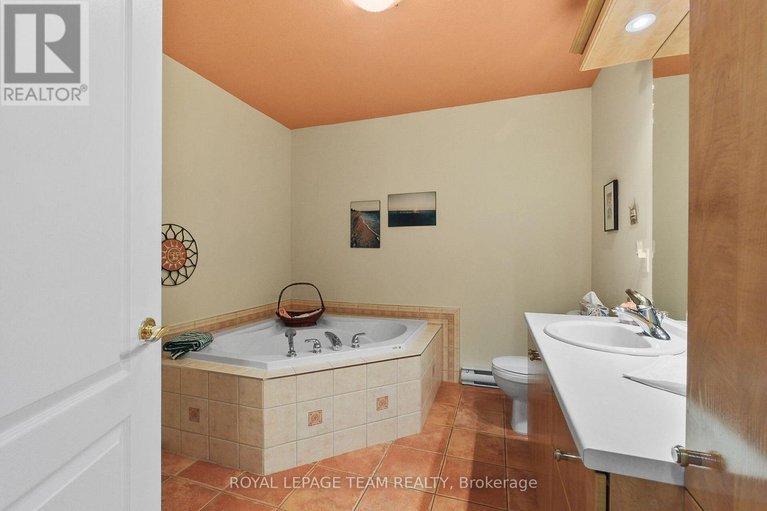 29401781/503-136-edwards-street/town-of-rockland/clarence-rockland/ontario/K4K1T5_24