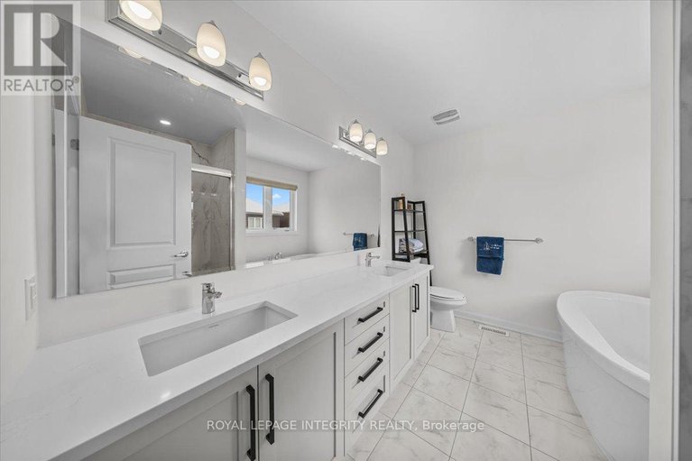 29357054/772-cappamore-drive/half-moon-bay/ottawa/ontario/K2J6V6_30