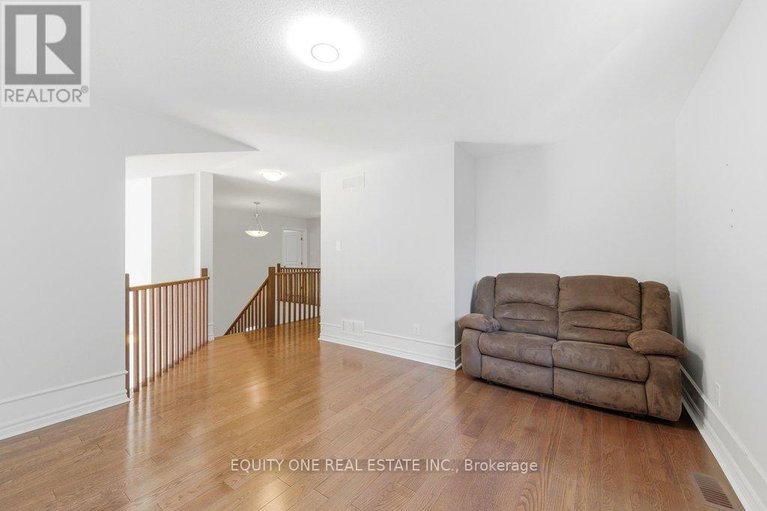 29590568/240-trailgate-street/riverside-southgloucester-glen/ottawa/ontario/K1V0Z9_31