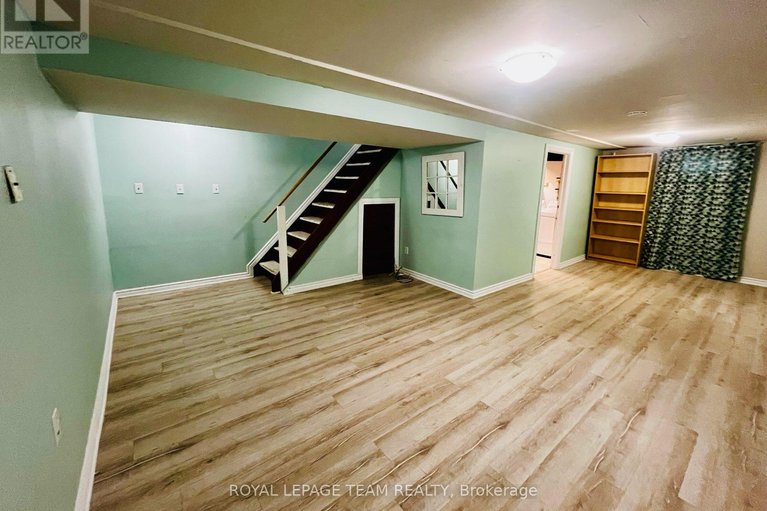 29666146/183-mcelroy-drive/glencairnhazeldean/ottawa/ontario/K2L1X7_19