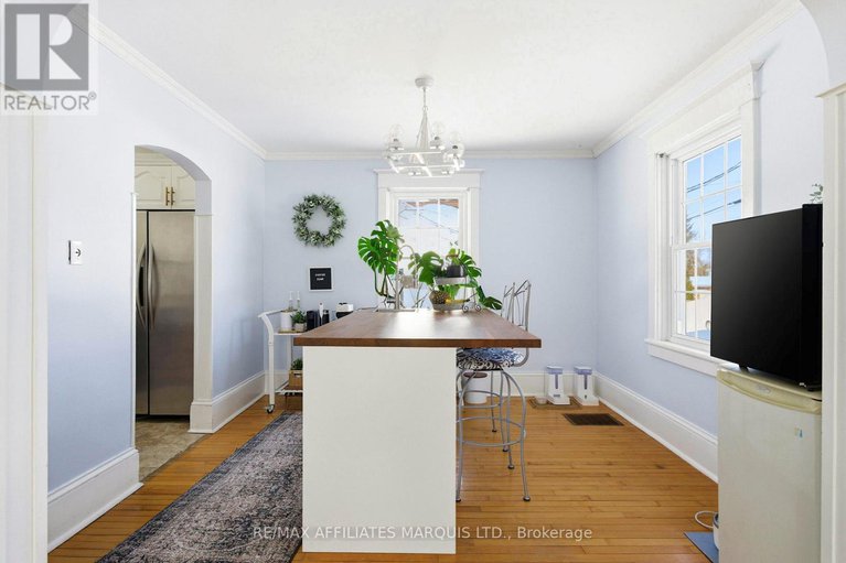 29365860/14-spring-street/maxville/north-glengarry/ontario/K0C1T0_13