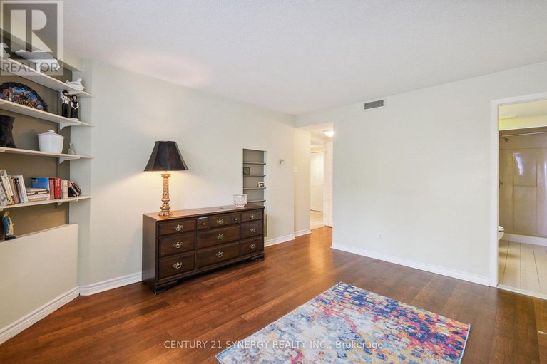 28530021/104-295-gilmour-street/ottawa-centre/ottawa/ontario/K2P0P7_13