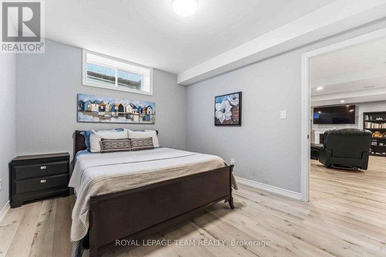 29666144/45-burnstead-crescent/emerald-meadowstrailwest/ottawa/ontario/K2M2T4_37