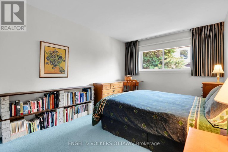 28490167/436-crestview-road/alta-vistafaircrest-heights/ottawa/ontario/K1H5G9_20