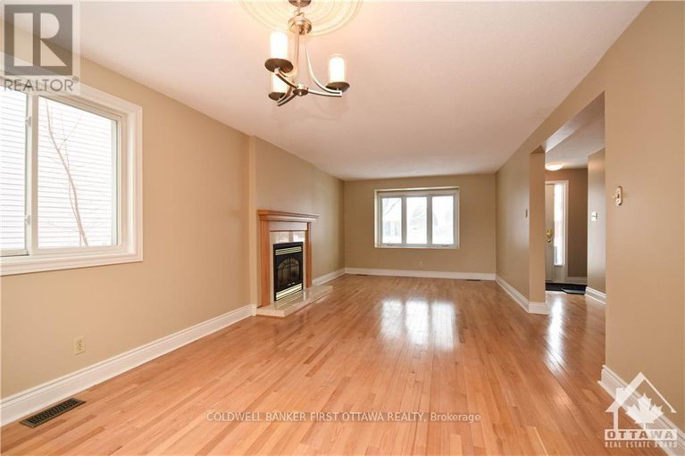28600094/1883-des-prairies-avenue/queenswood-heights-south/ottawa/ontario/K1E2R5_13