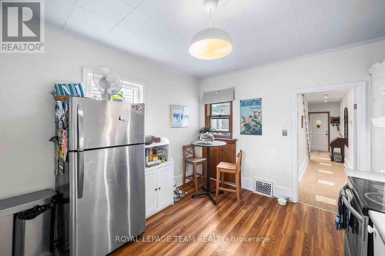 28350106/167-drummond-street/ottawa-east/ottawa/ontario/K1S1K3_19