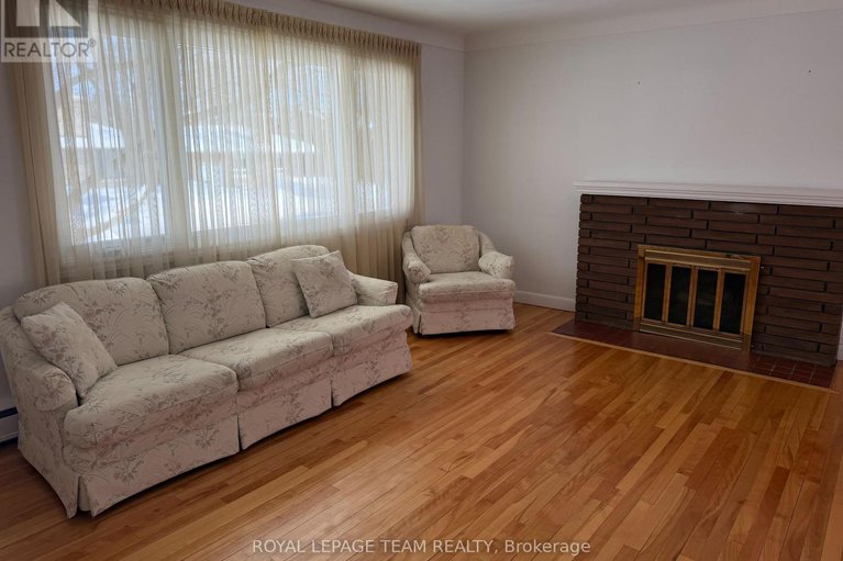 29364334/1166-castle-hill-crescent/copeland-park/ottawa/ontario/K2C2A8_15