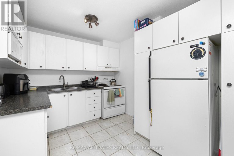 28784982/306-woodfield-drive/tanglewood/ottawa/ontario/K2G3W9_18