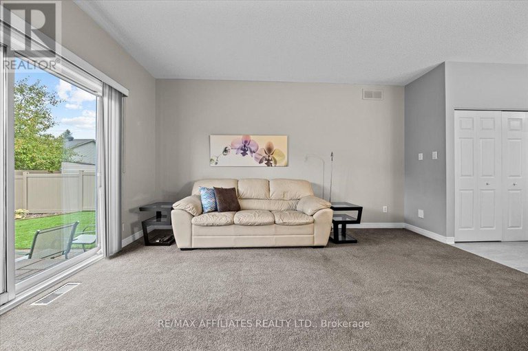 28798162/1147-mulder-avenue/fallingbrookgardenway-south/ottawa/ontario/K4A4G8_23