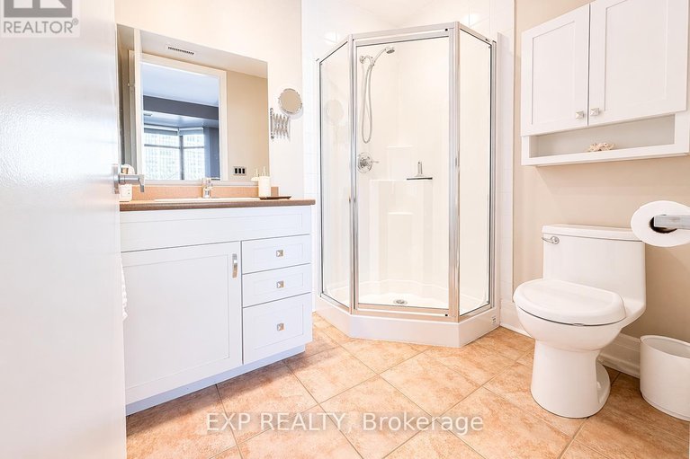 29579526/209-260-besserer-street/sandy-hill/ottawa/ontario/K1N1J3_25