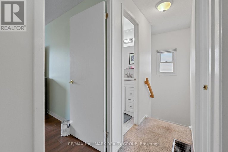28678451/1089-barwell-avenue/fairfield-heights/ottawa/ontario/K2B8H4_30
