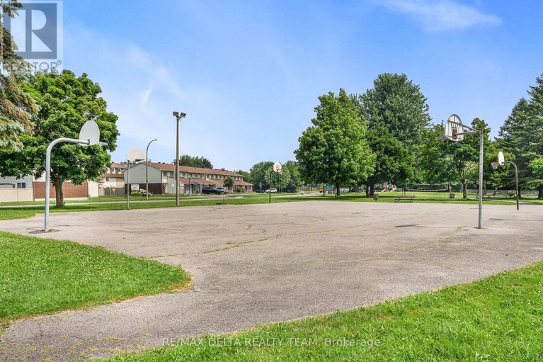 28607789/20-2000-falkirk-crescent/blackburn-hamlet-south/ottawa/ontario/K1B4Y7_23