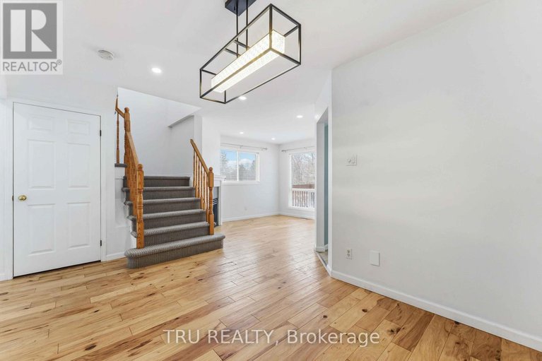 29378273/37-riverbank-court/stittsville-central/ottawa/ontario/K2S1V7_6