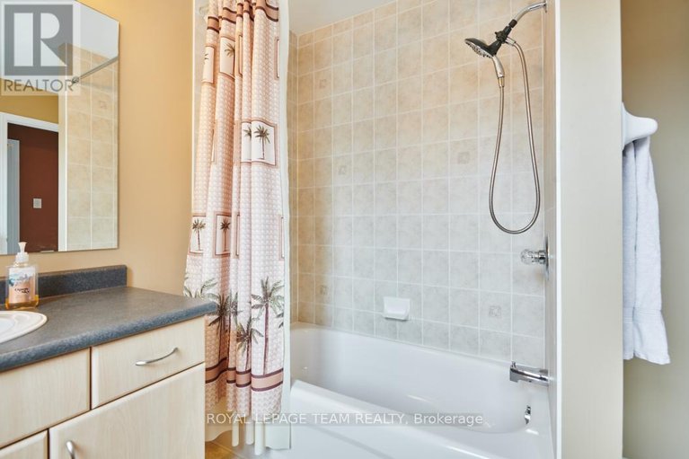 29454049/162-redcliff-avenue/longfields/ottawa/ontario/K2J5J7_31