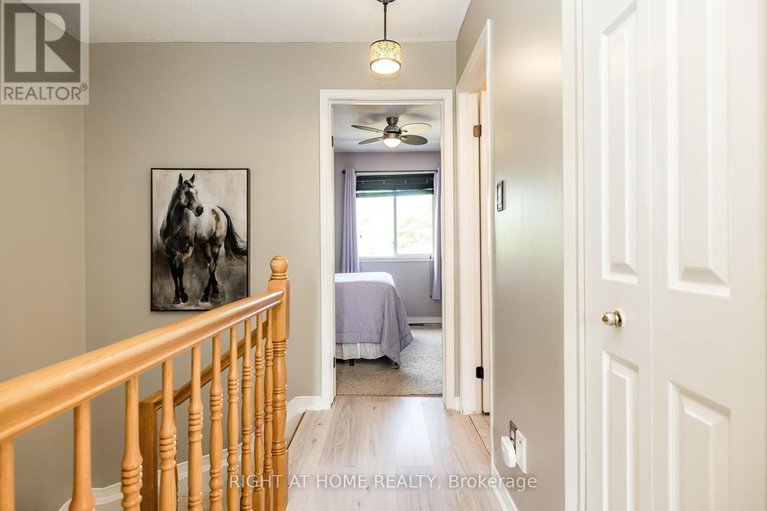 28636407/2-whalings-circle/stittsville-central/ottawa/ontario/K2S1S4_13