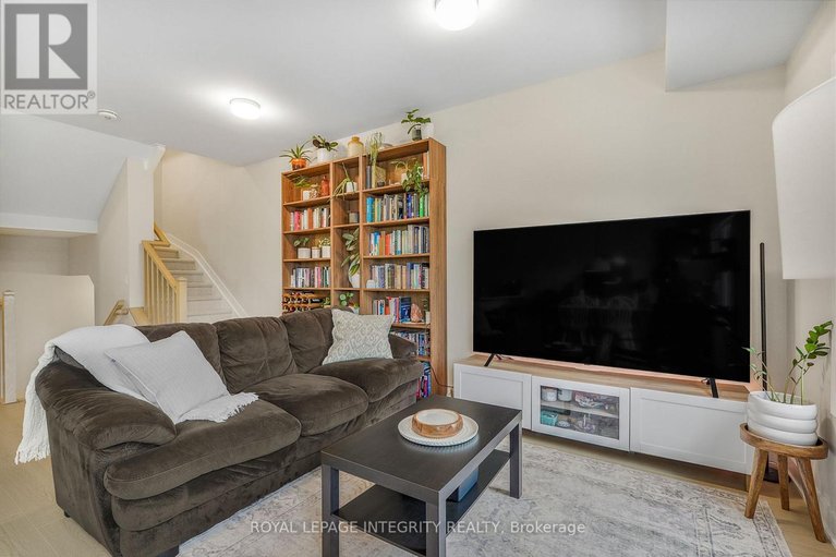 29604237/626-mishi-private/cfb-rockcliffe-and-area/ottawa/ontario/K1K0P2_14