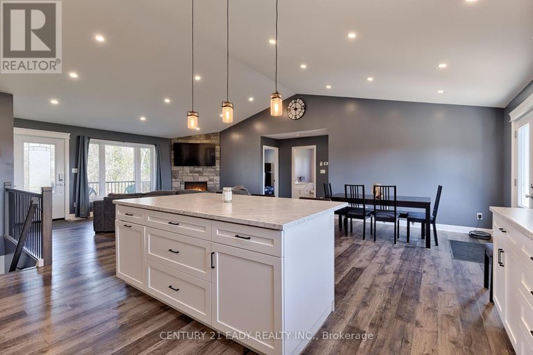 28257205/432-early-road/horton-twp/horton/ontario/K7V3Z4_18