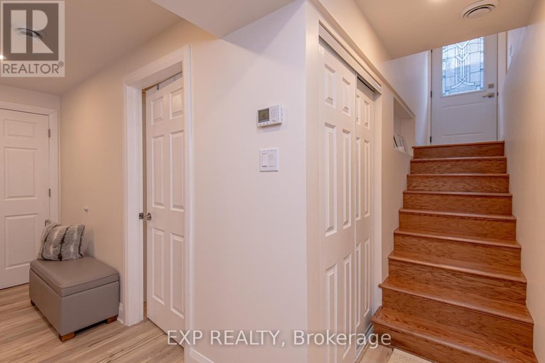 29367435/1473-rosebella-avenue-w/blossom-parkkemp-parkfindlay-creek/ottawa/ontario/K1T1E5_34