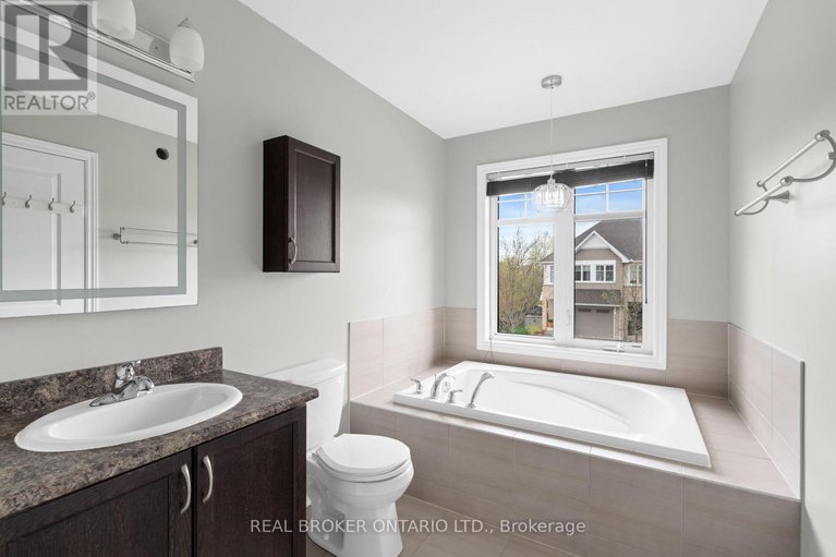 28421576/792-cedar-creek-drive/blossom-parkkemp-parkfindlay-creek/ottawa/ontario/K1T0M6_26