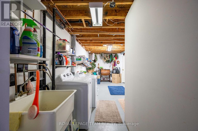 28475443/25-trump-avenue/central-park/ottawa/ontario/K2C4A7_37