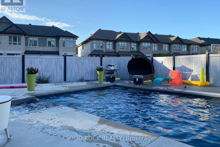 29234213/242-shinleaf-crescent/mer-bleuebradley-estatesanderson-park/ottawa/ontario/K1W0J2_46