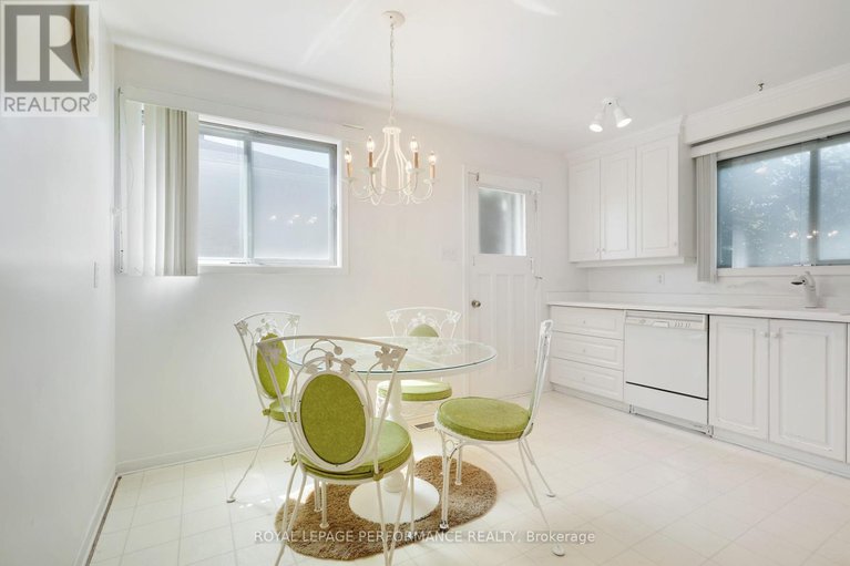 28634113/2194-haig-drive/elmvale-acres/ottawa/ontario/K1G2L2_11
