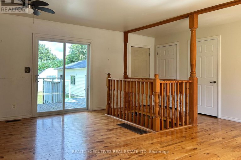 28886117/10539-gilmour-road/south-dundas-matilda-twp/south-dundas/ontario/K0E1C0_25
