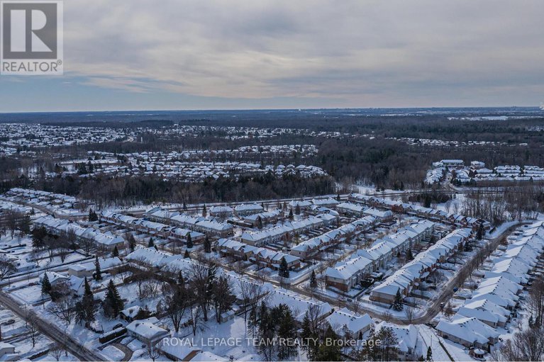 29363921/313-bryarton-street/chapel-hill/ottawa/ontario/K1C7R5_47