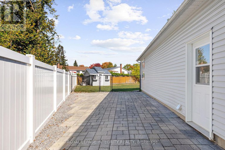 29249716/16-st-andrews-circle/glencairnhazeldean/ottawa/ontario/K2L1L3_38